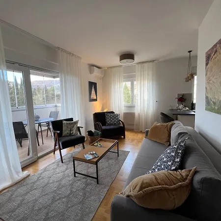 Apartment Oliva 1