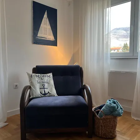 Apartment Oliva 1 *